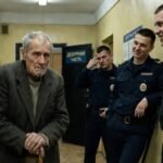 At the police station, they mocked an eighty-year-old man and didn't even take his complaint. But the officers had no idea who this elderly man really was, nor what would happen when the station chief walked into the office.